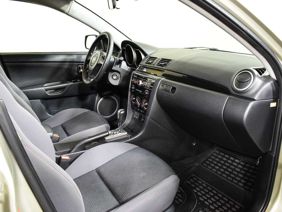 Mazda 3 с пробегом — 2008 год. Фото: #7