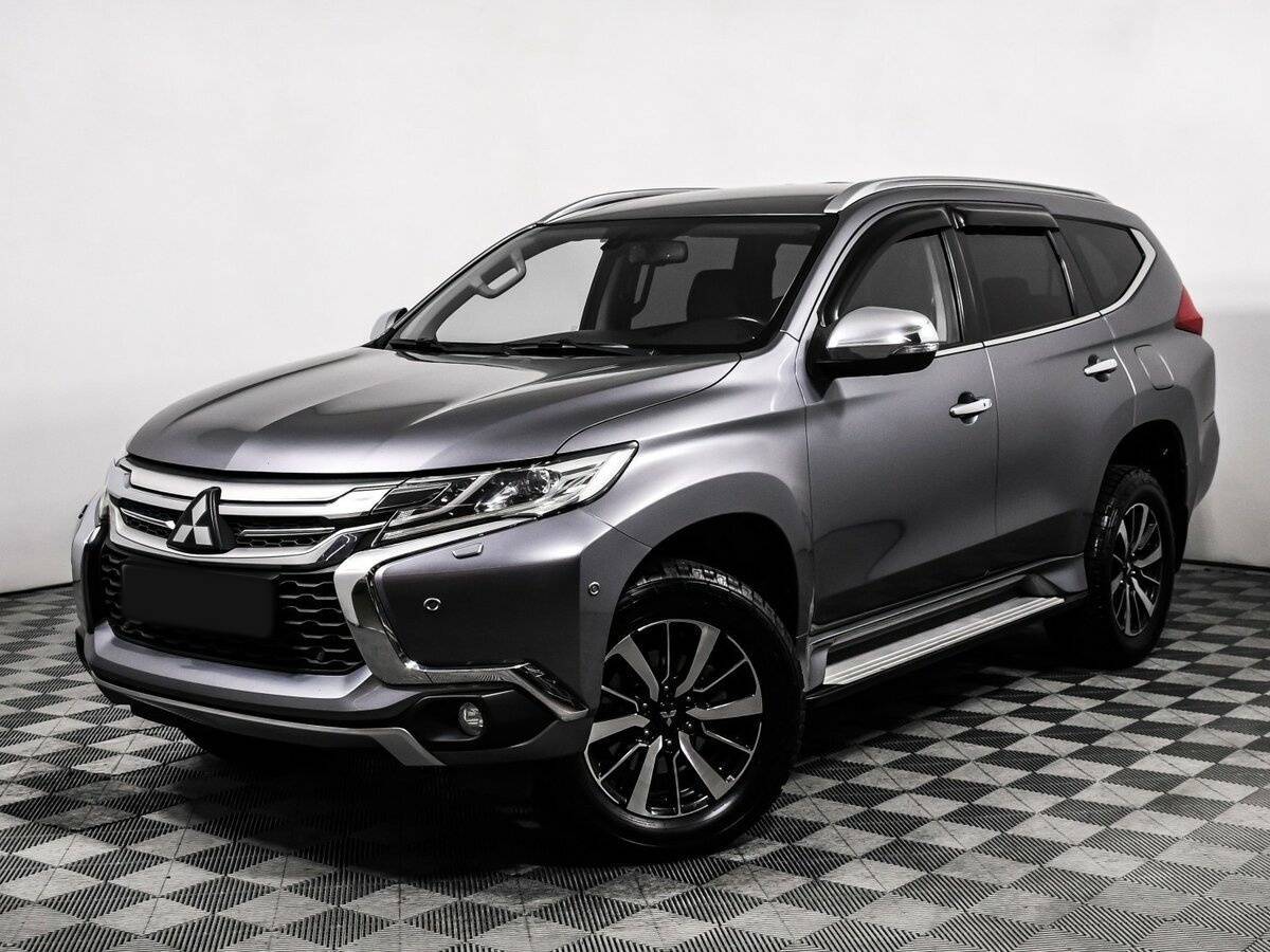 Mitsubishi Pajero Sport с пробегом — 2017 год. Посмотреть фото