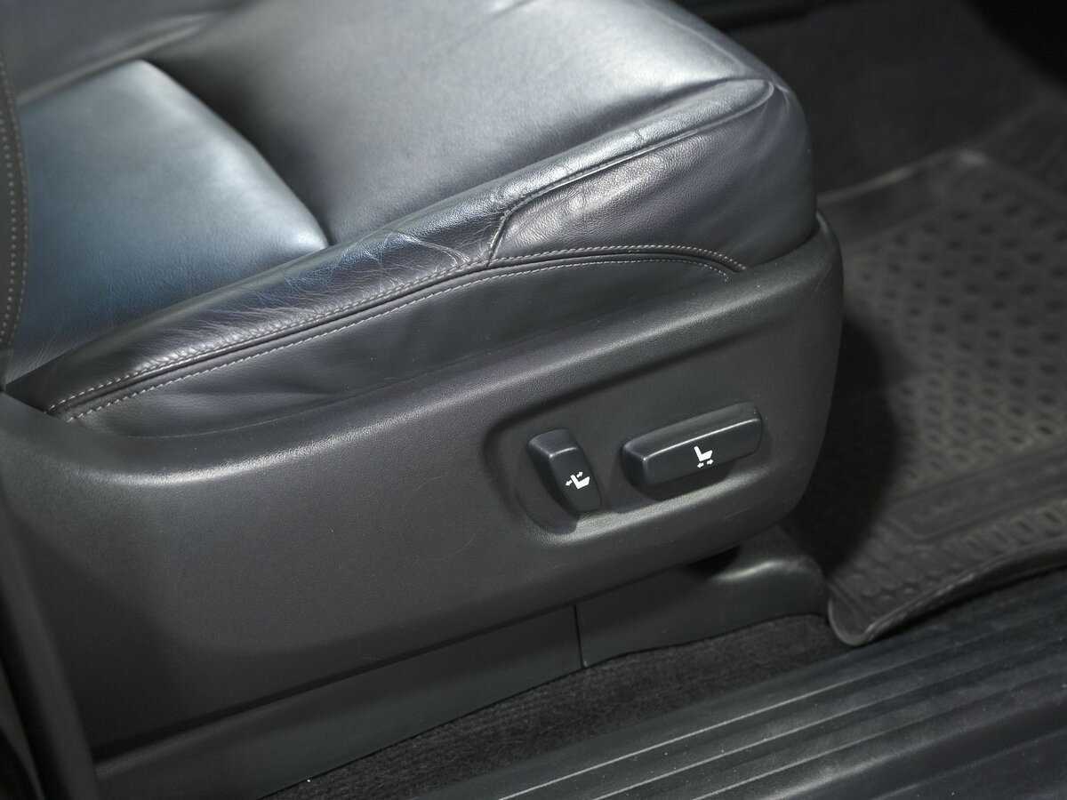Toyota Land Cruiser Prado с пробегом — 2017 год. Фото: #23