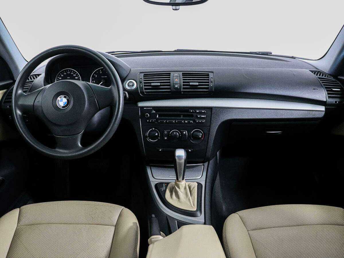 BMW 1 серии с пробегом — 2009 год. Фото: #10
