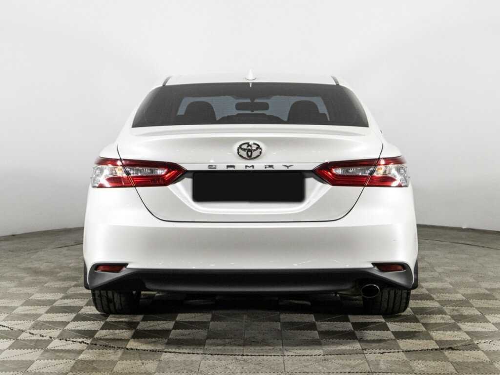 Toyota Camry с пробегом — 2021 год. Фото: #5