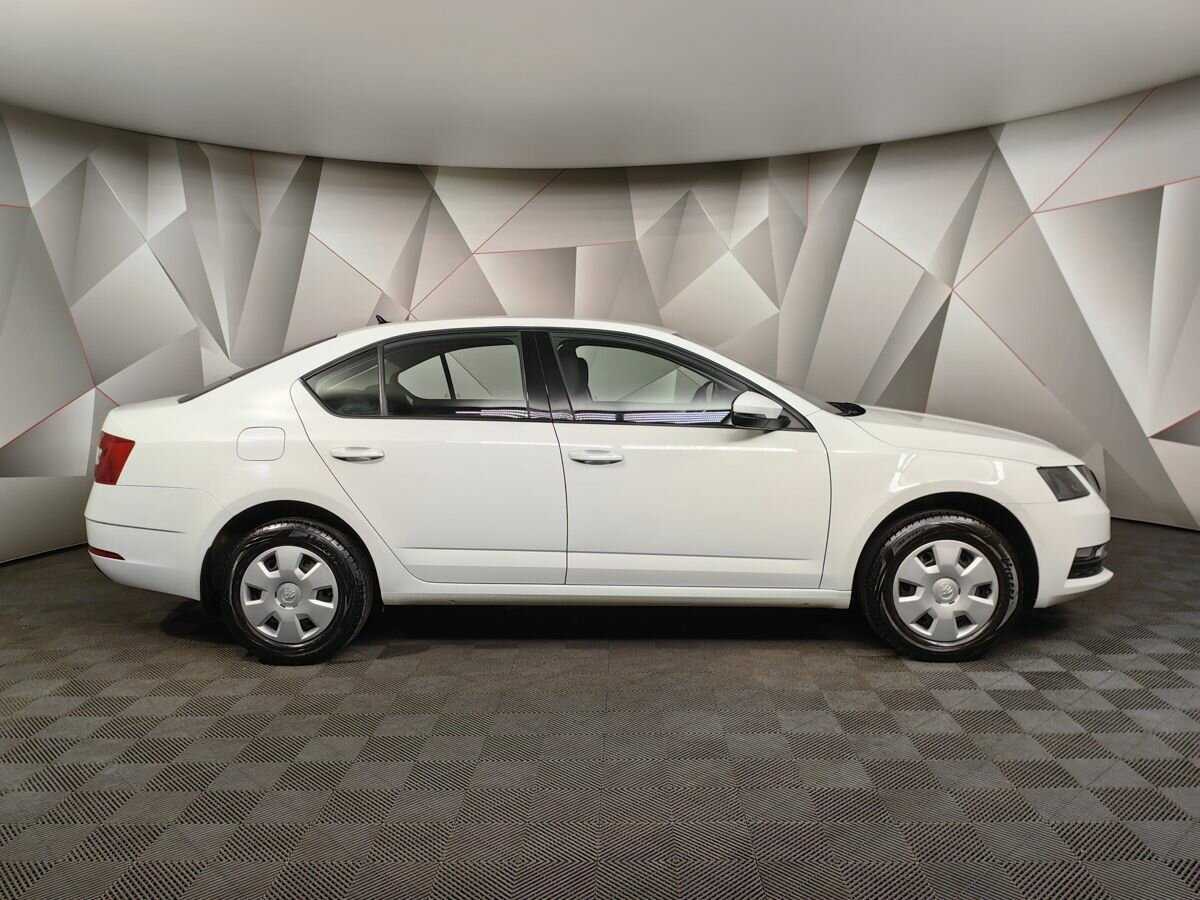 Skoda Octavia с пробегом — 2020 год. Фото: #5