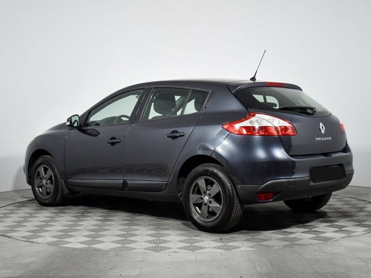 Renault Megane с пробегом — 2010 год. Фото: #6