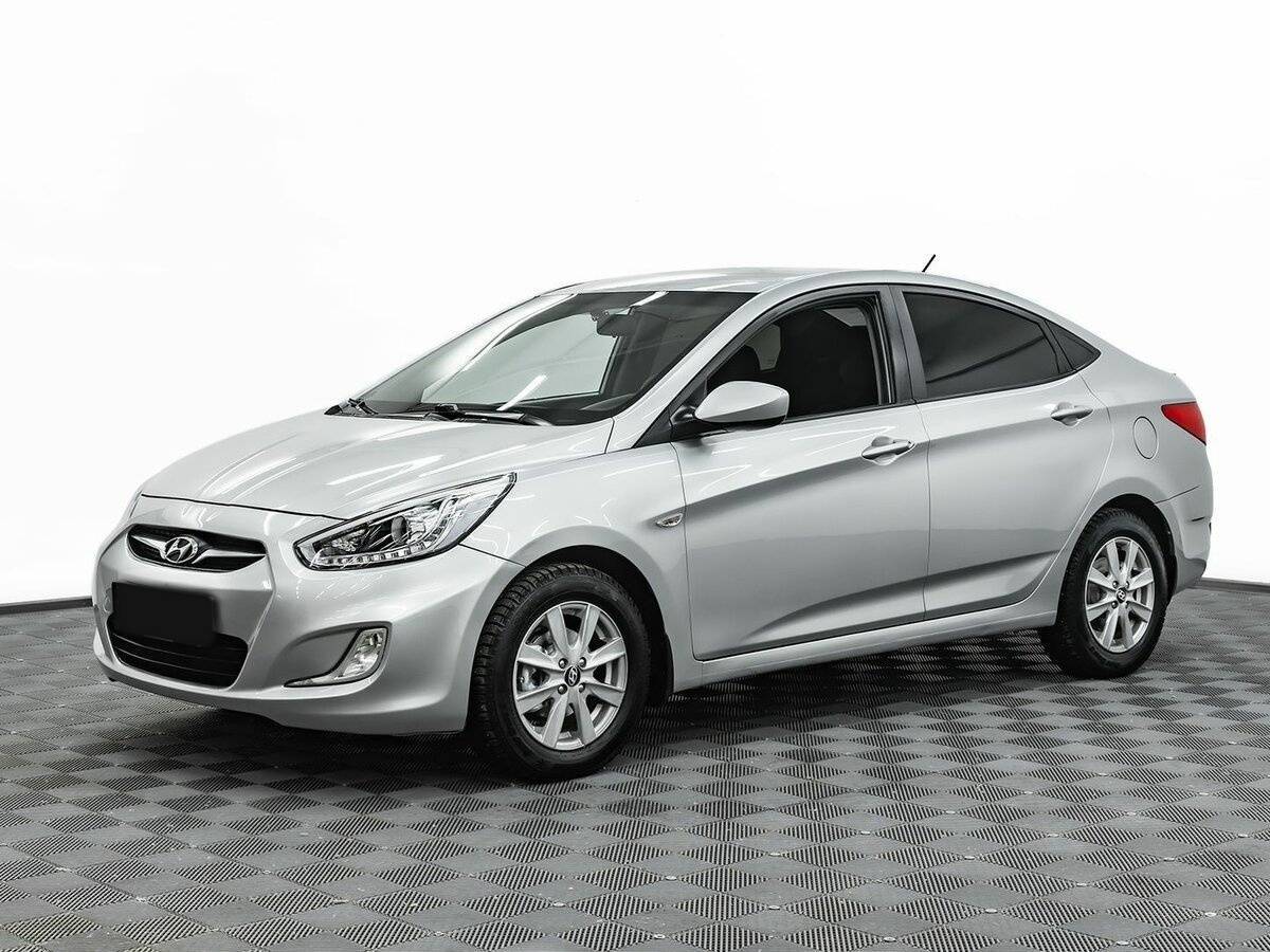 Hyundai Solaris с пробегом — 2011 год. Фото: #0