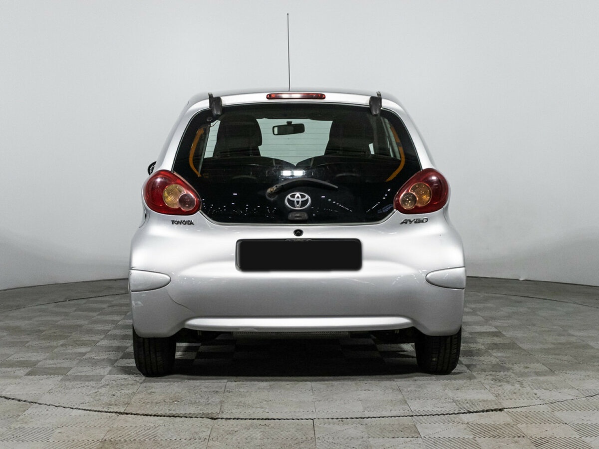 Toyota Aygo с пробегом — 2006 год. Фото: #5