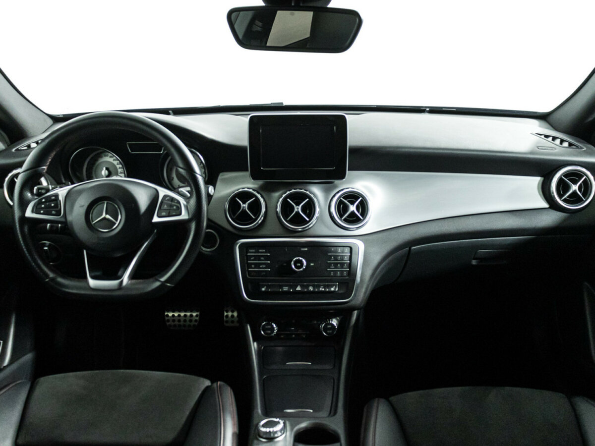 Mercedes-Benz GLA с пробегом — 2016 год. Фото: #12