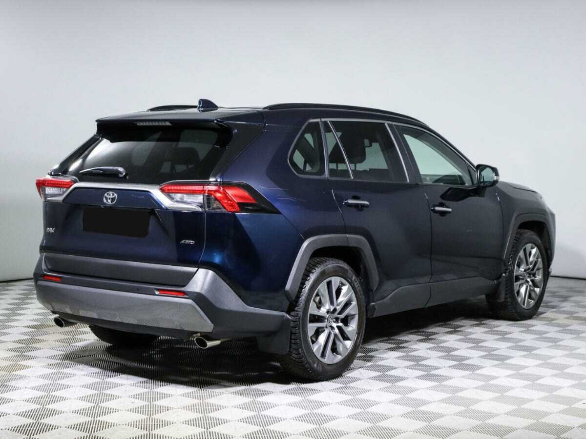 Toyota RAV4 с пробегом — 2020 год. Фото: #4