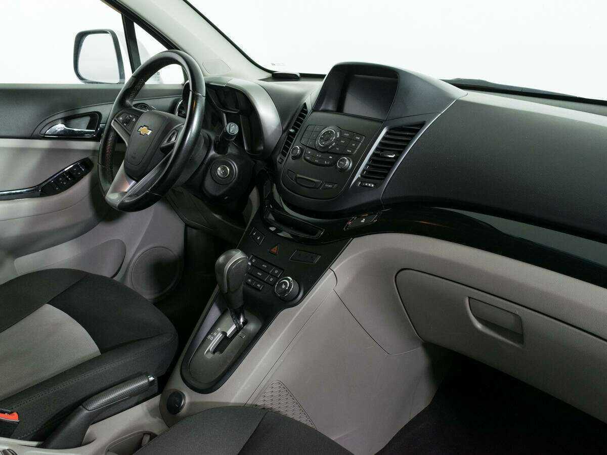 Chevrolet Orlando с пробегом — 2014 год. Фото: #6