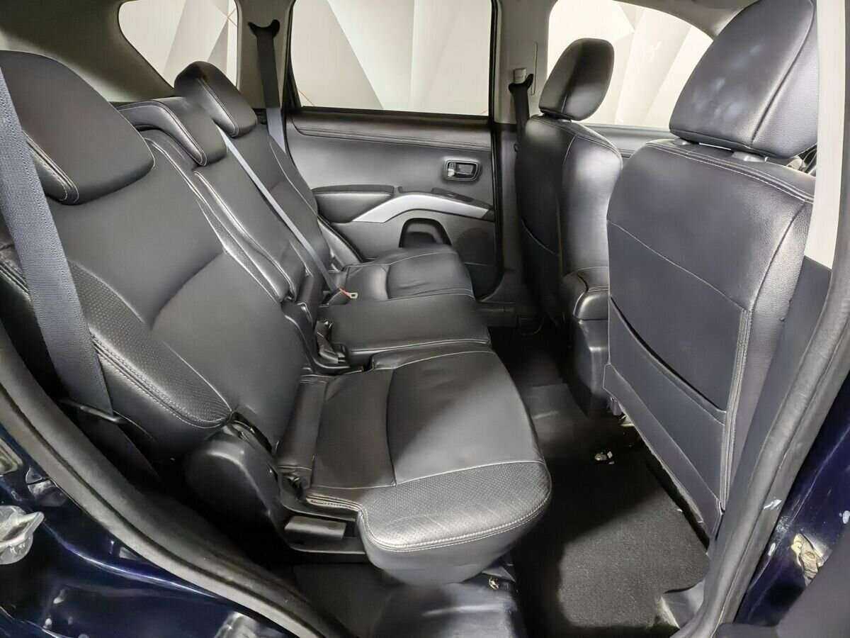 Mitsubishi Outlander с пробегом — 2011 год. Фото: #11