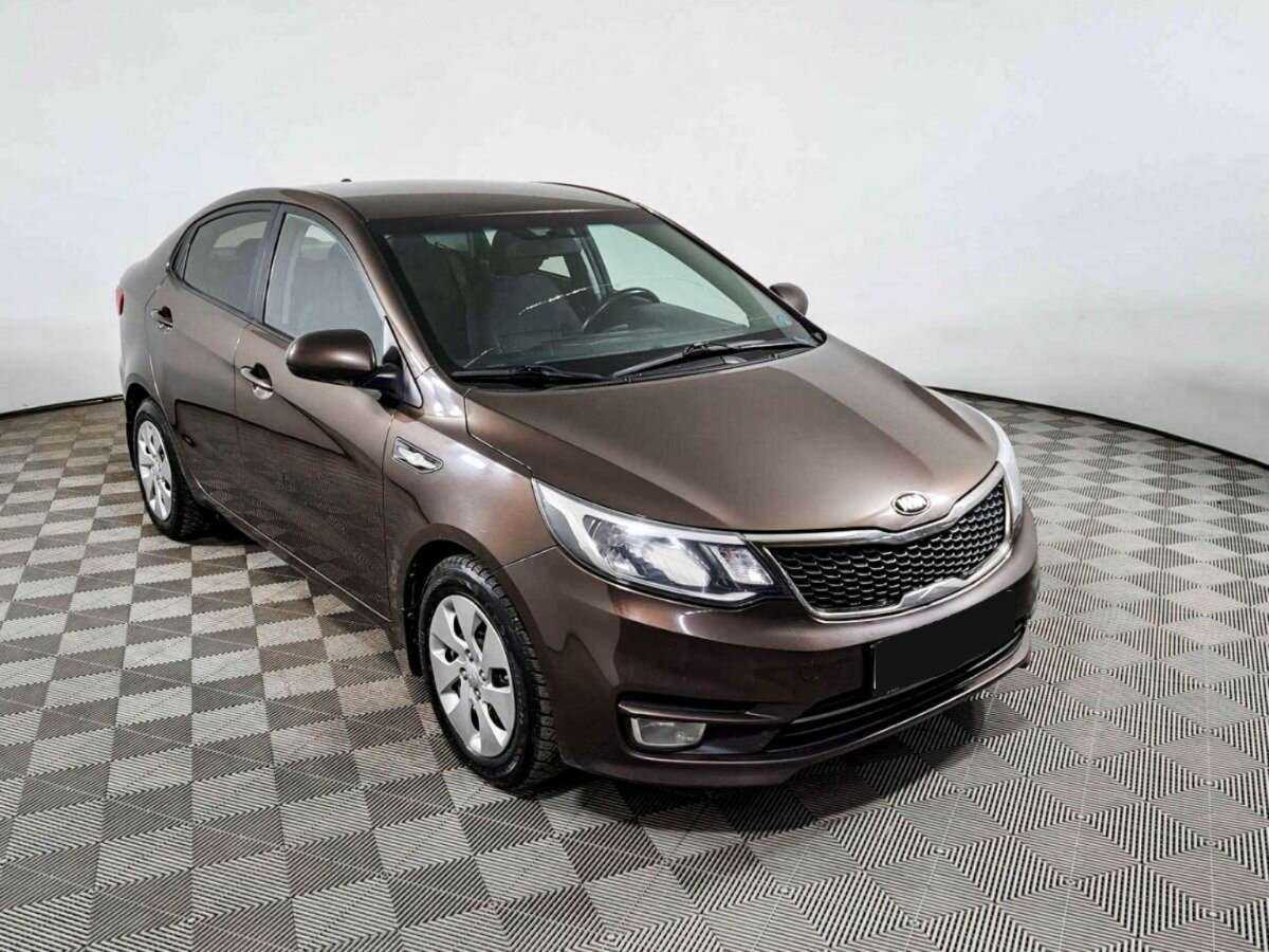 Kia Rio с пробегом — 2015 год. Фото: #2