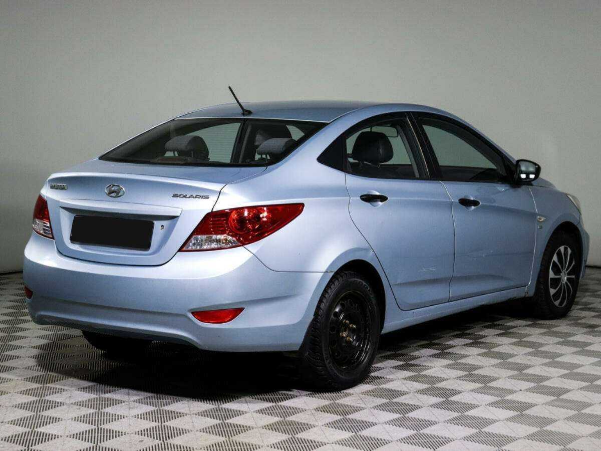 Hyundai Solaris с пробегом — 2011 год. Фото: #4