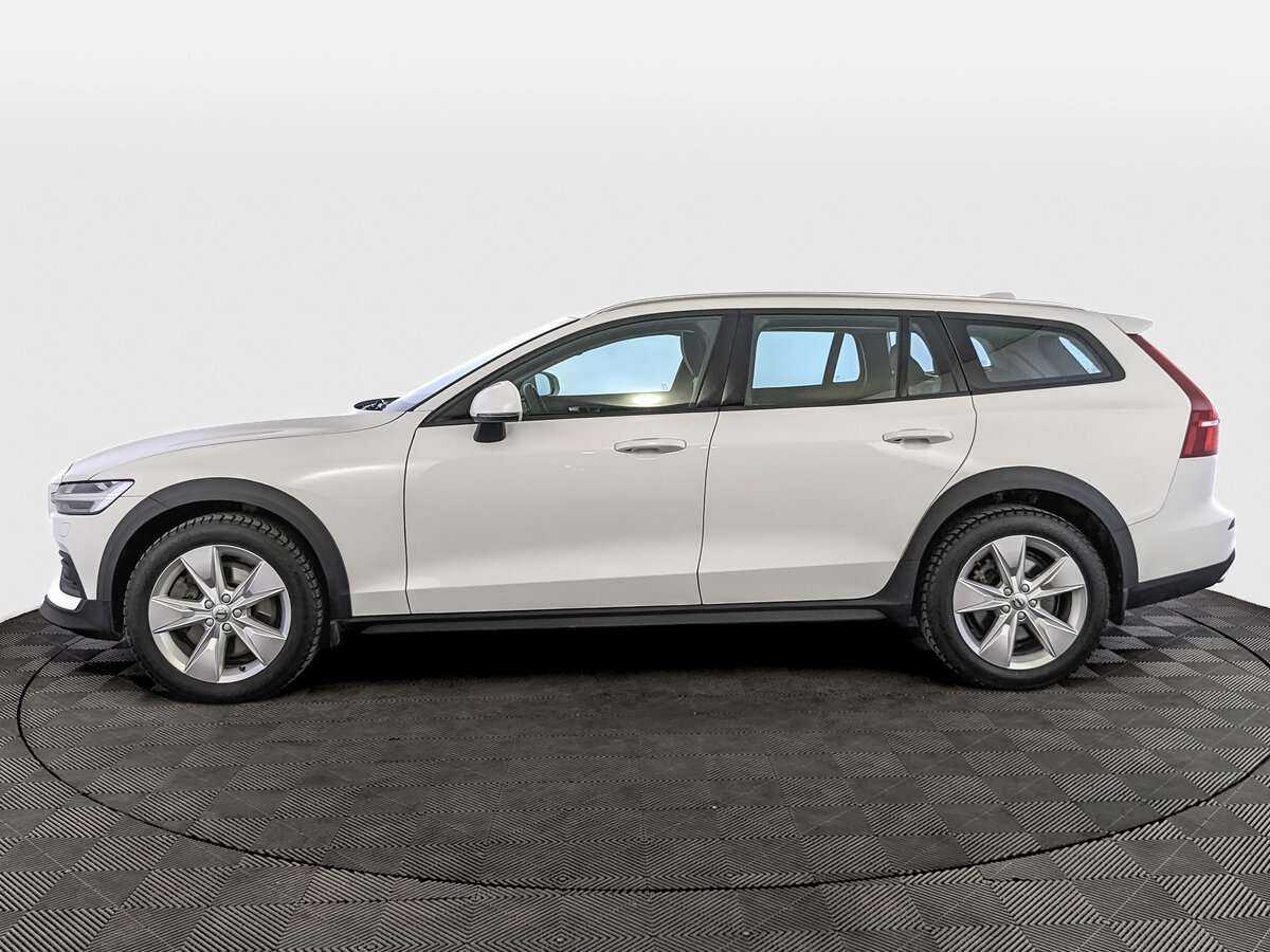 Volvo V60 Cross Country с пробегом — 2021 год. Фото: #6