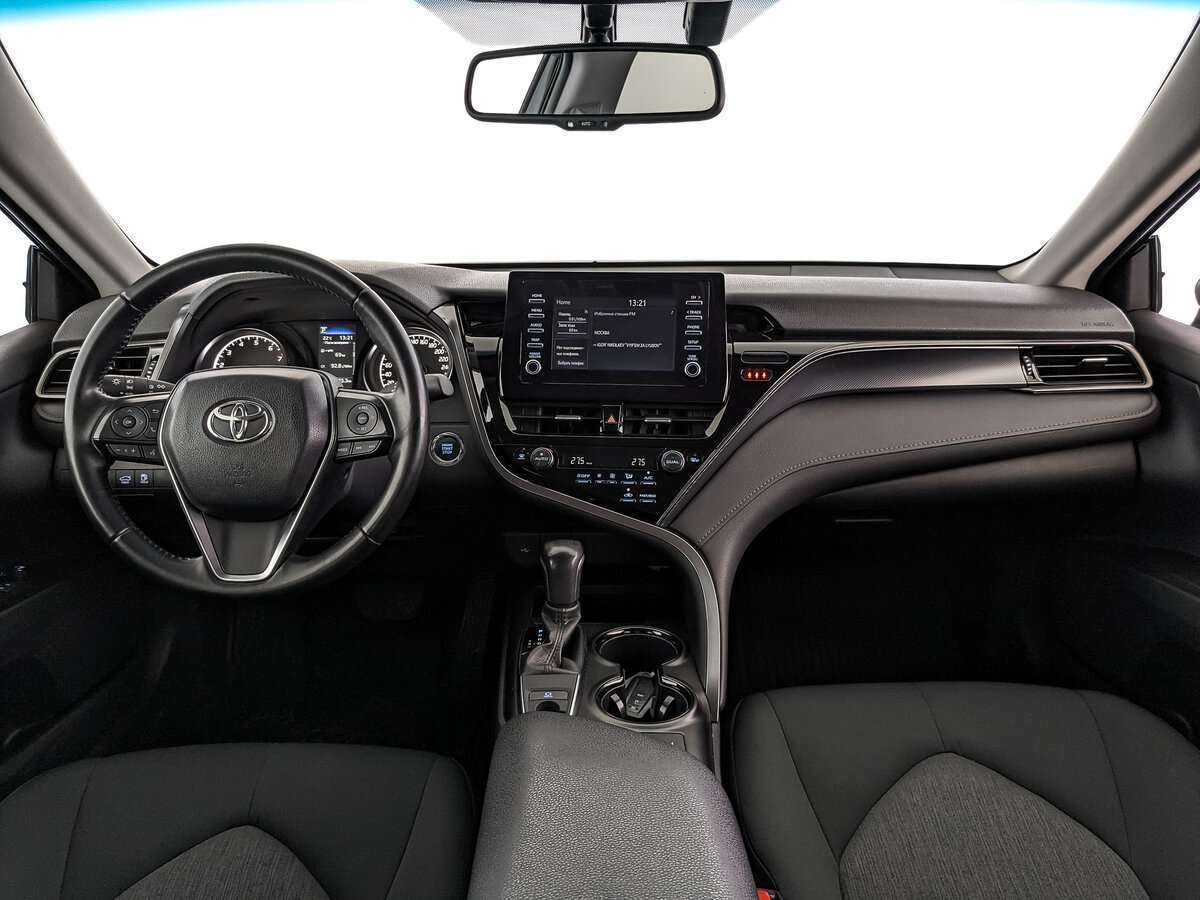 Toyota Camry с пробегом — 2021 год. Фото: #9