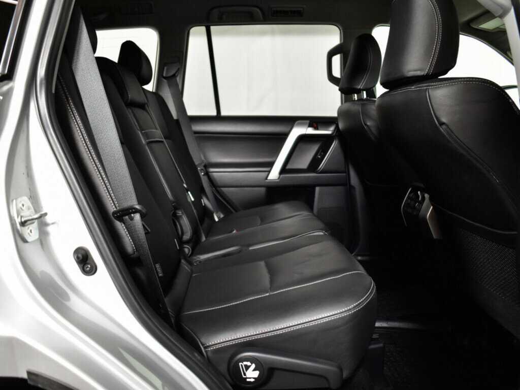 Toyota Land Cruiser Prado с пробегом — 2018 год. Фото: #7