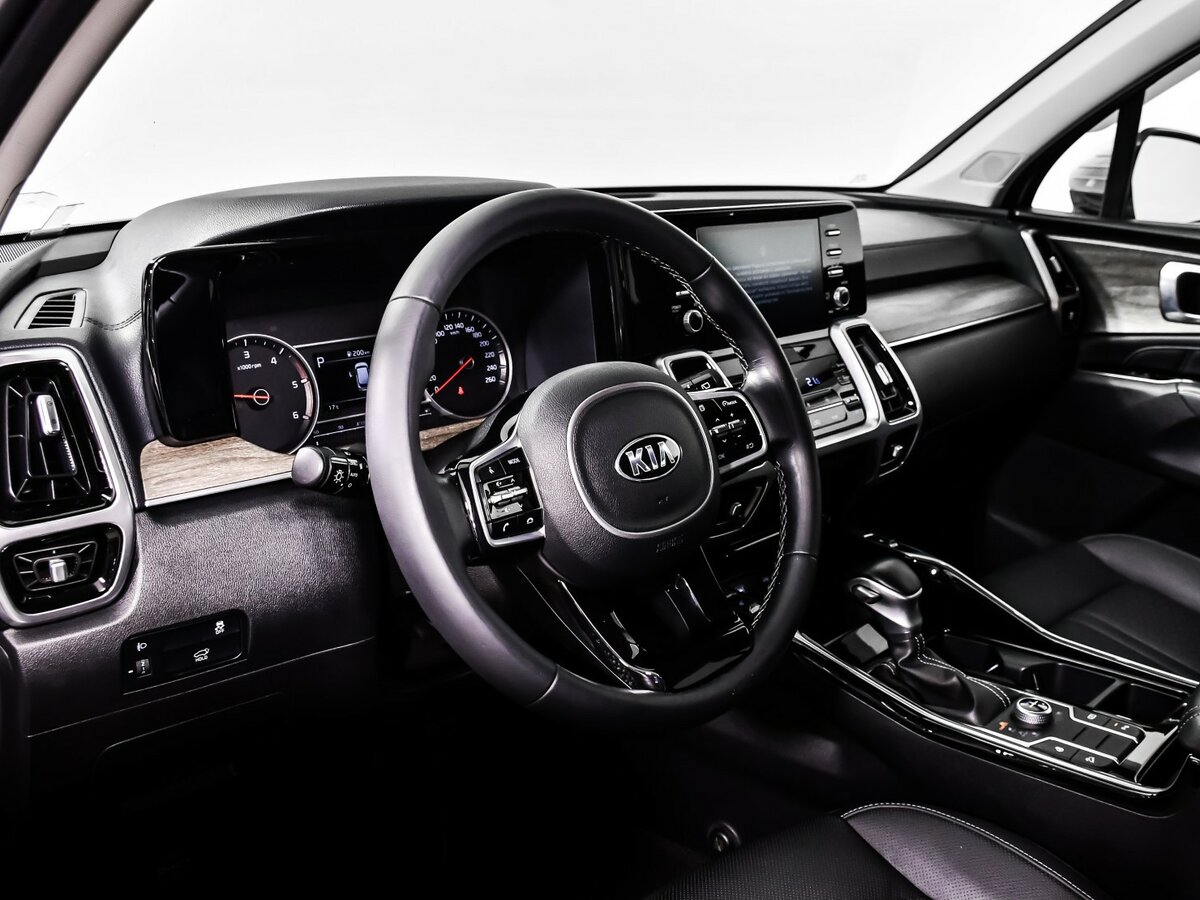 Kia Sorento с пробегом — 2020 год. Фото: #9