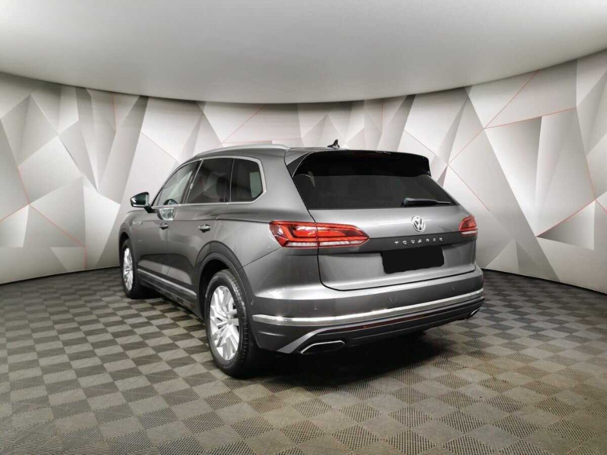 Volkswagen Touareg с пробегом — 2019 год. Фото: #3