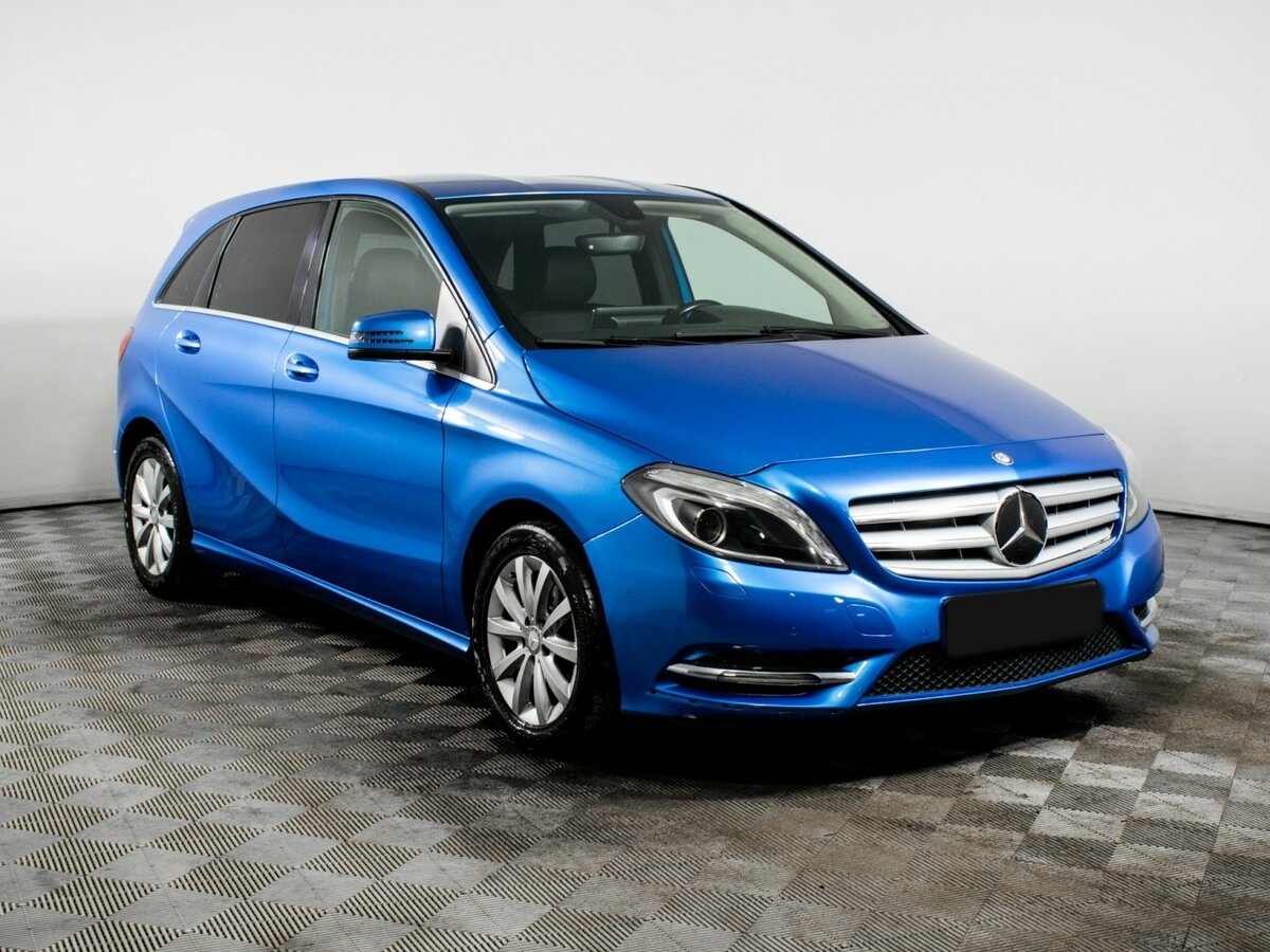 Mercedes-Benz B-Класс с пробегом — 2014 год. Фото: #2