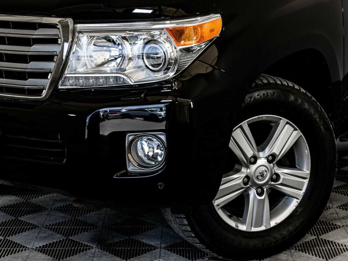 Toyota Land Cruiser с пробегом — 2013 год. Фото: #9