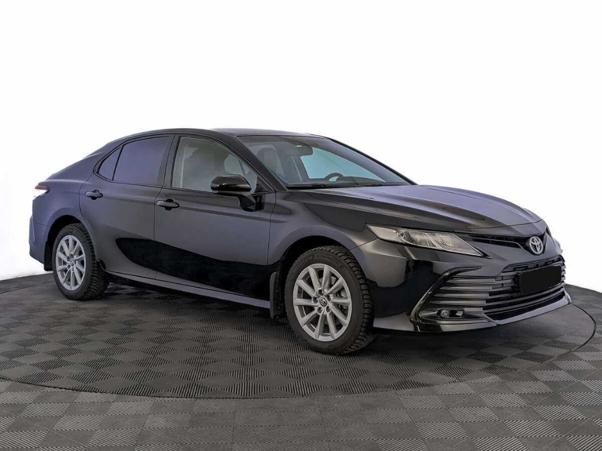 Toyota Camry с пробегом — 2022 год. Фото: #2