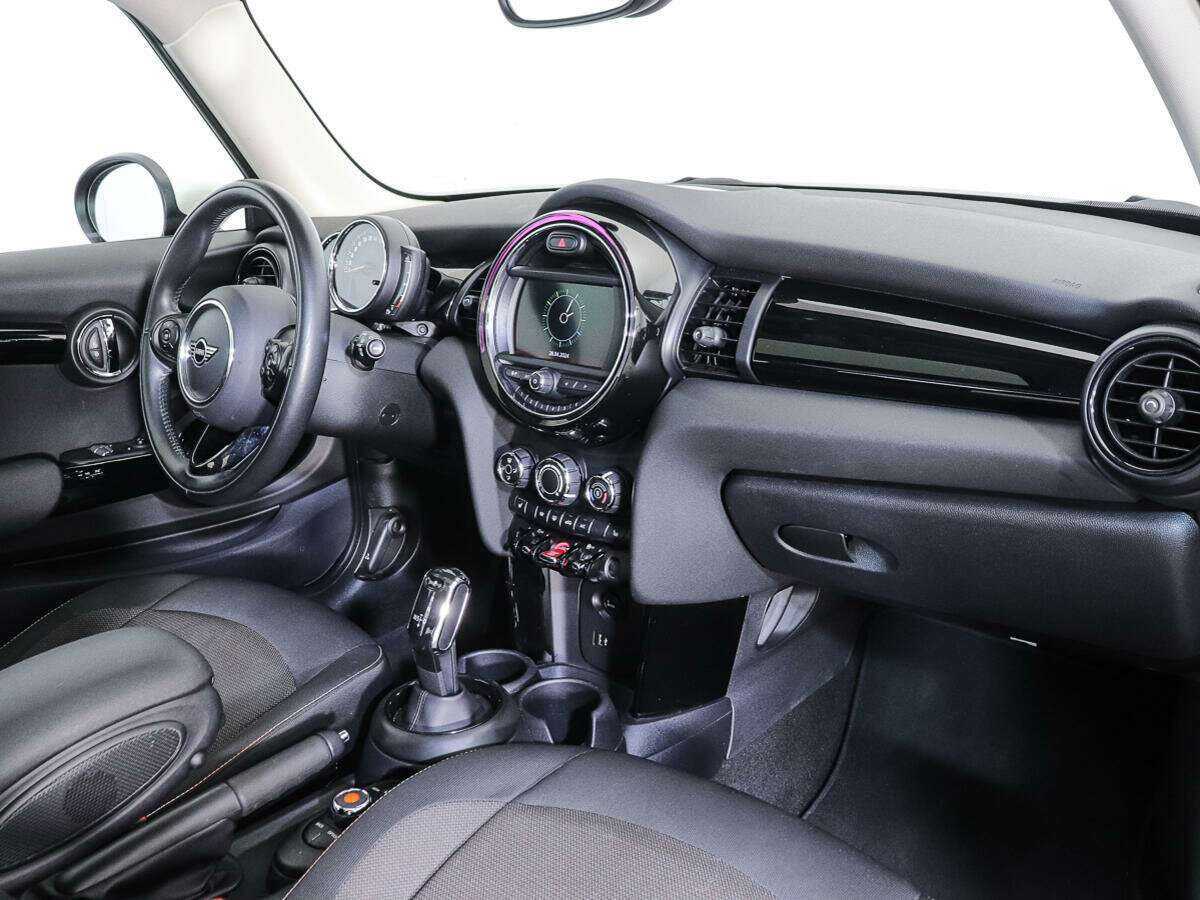 Mini Hatch с пробегом — 2021 год. Фото: #8
