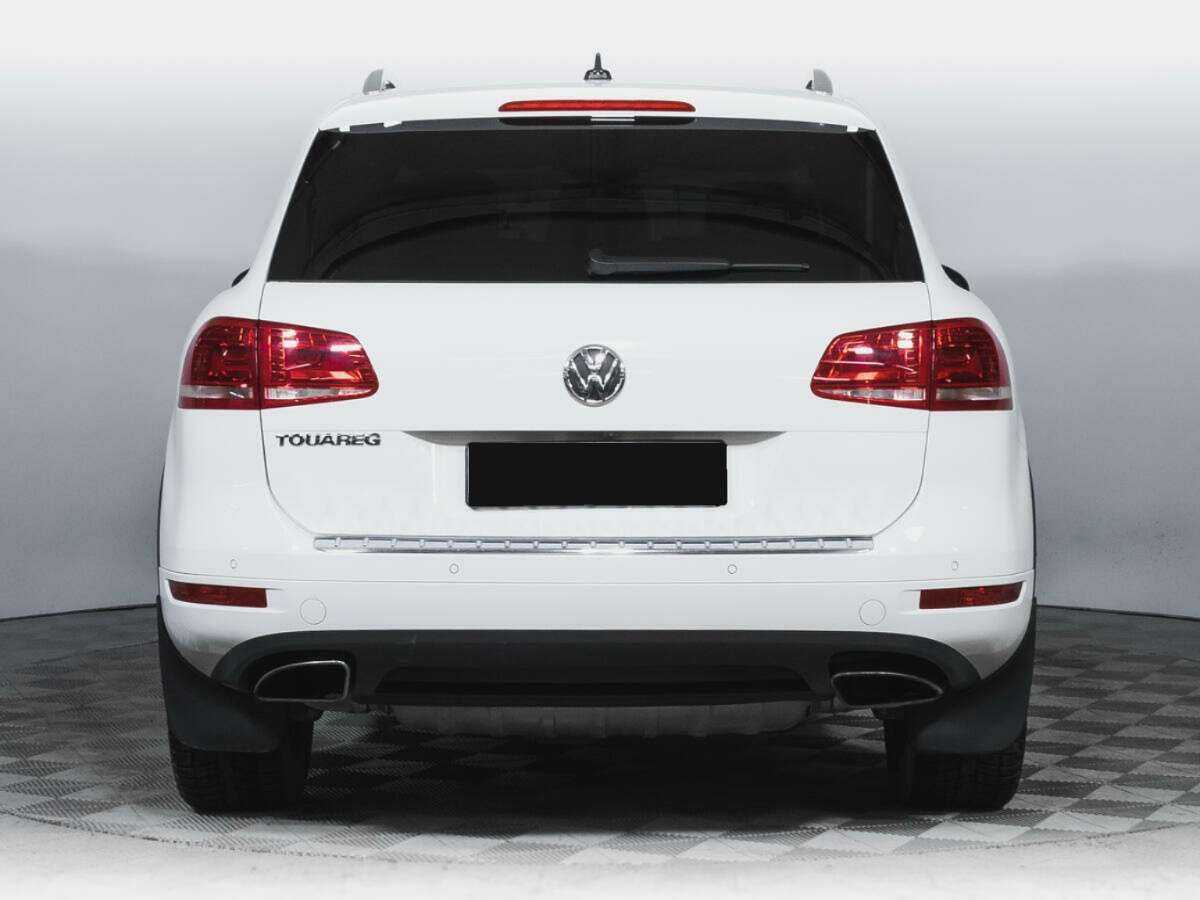 Volkswagen Touareg с пробегом — 2014 год. Фото: #4