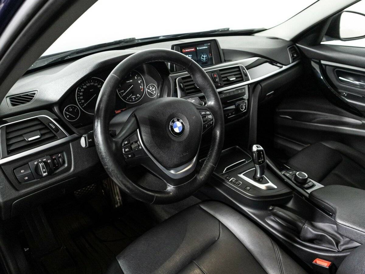 BMW 3 серии с пробегом — 2018 год. Фото: #10