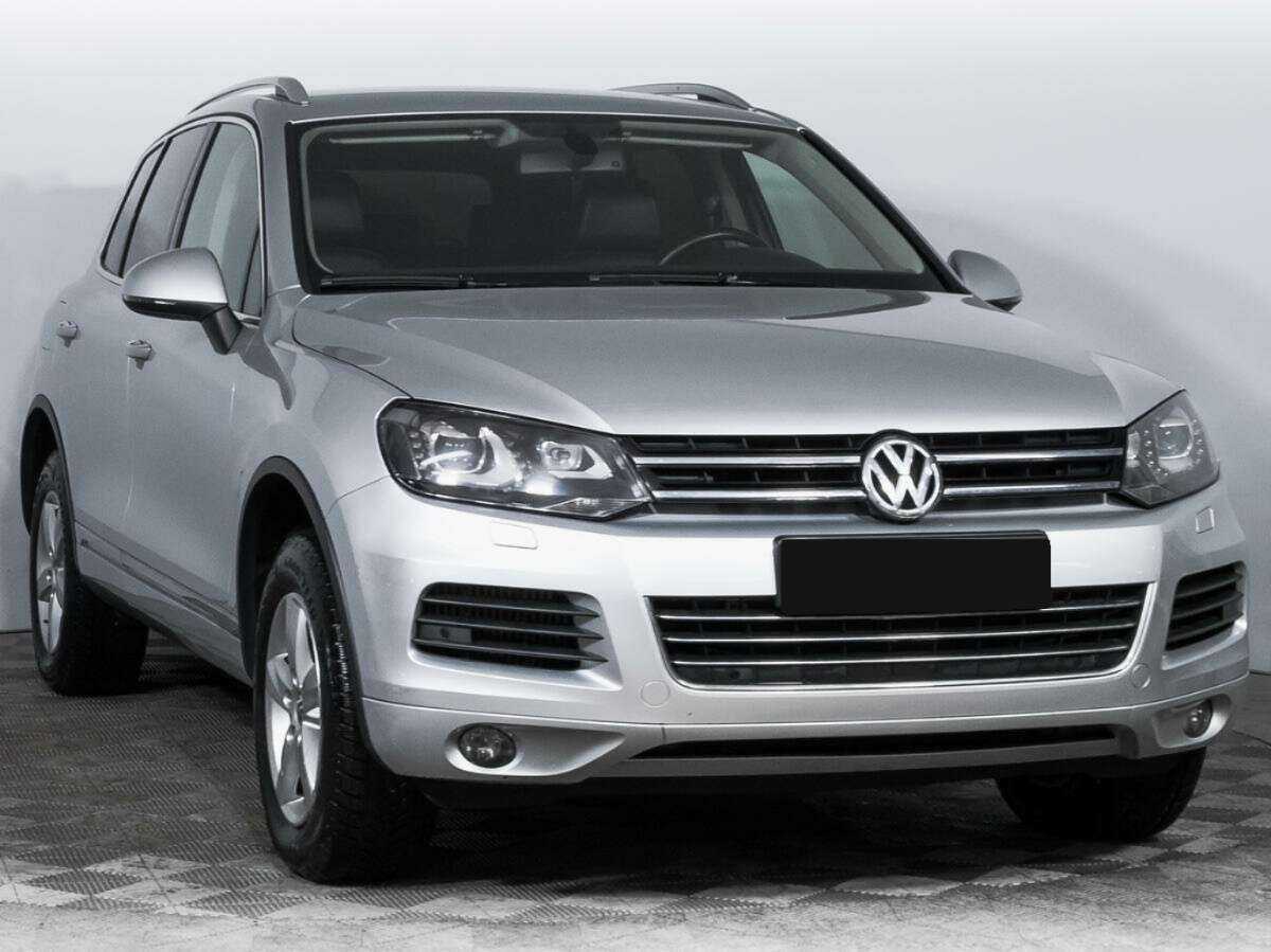 Volkswagen Touareg с пробегом — 2012 год. Фото: #2