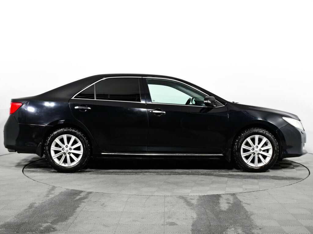 Toyota Camry с пробегом — 2014 год. Фото: #3