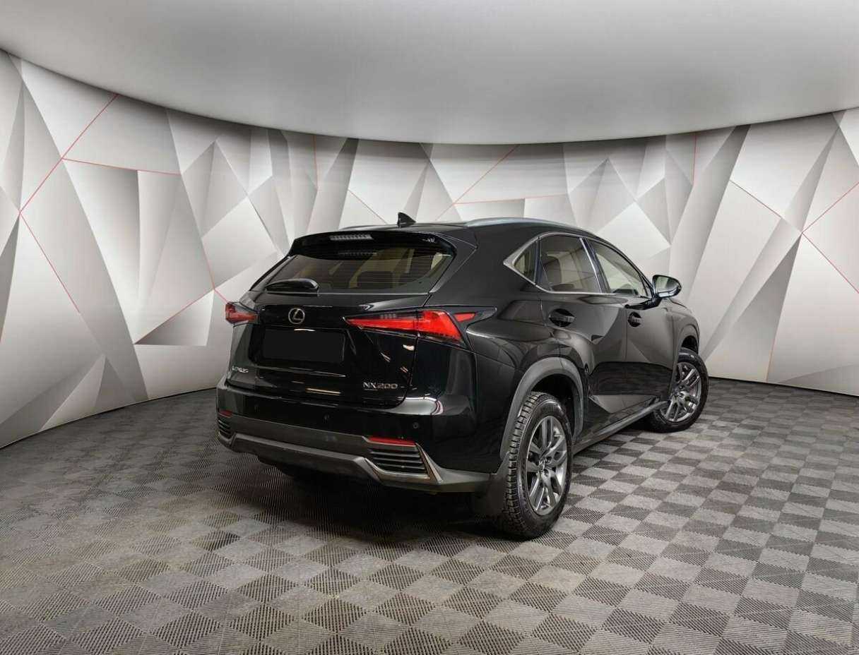 Lexus NX с пробегом — 2018 год. Фото: #1