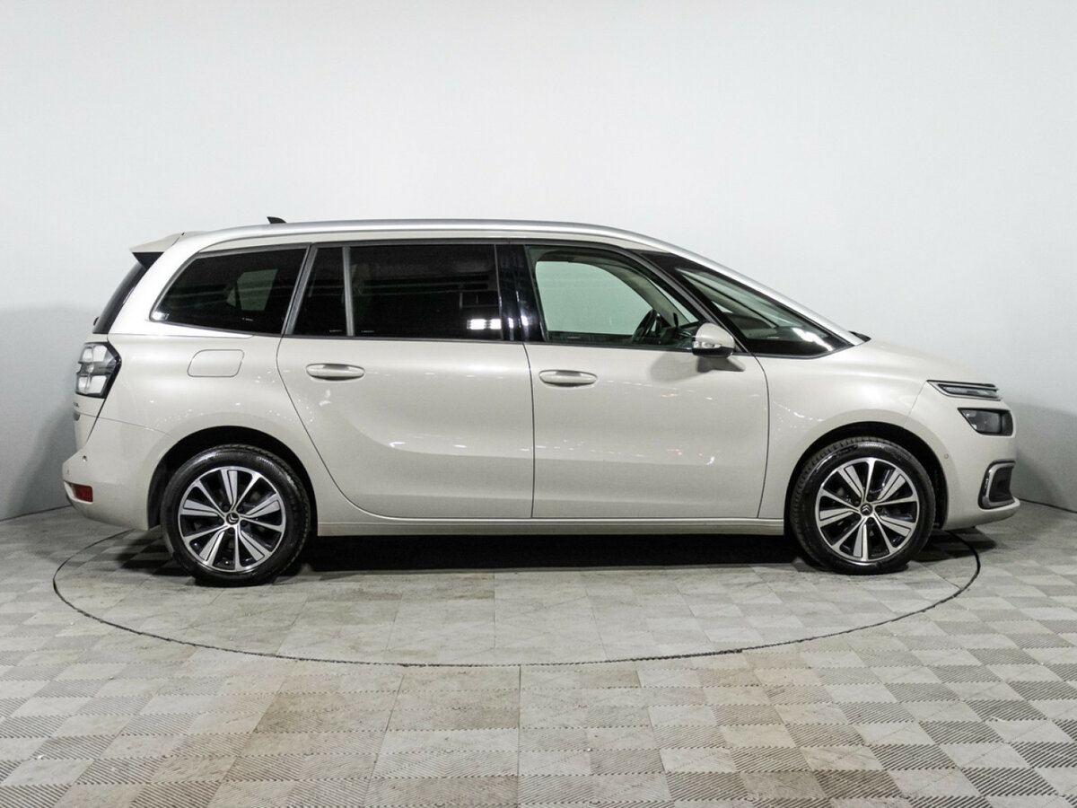 Citroen C4 SpaceTourer с пробегом — 2019 год. Фото: #3
