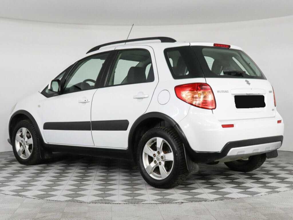 Suzuki SX4 с пробегом — 2011 год. Фото: #6