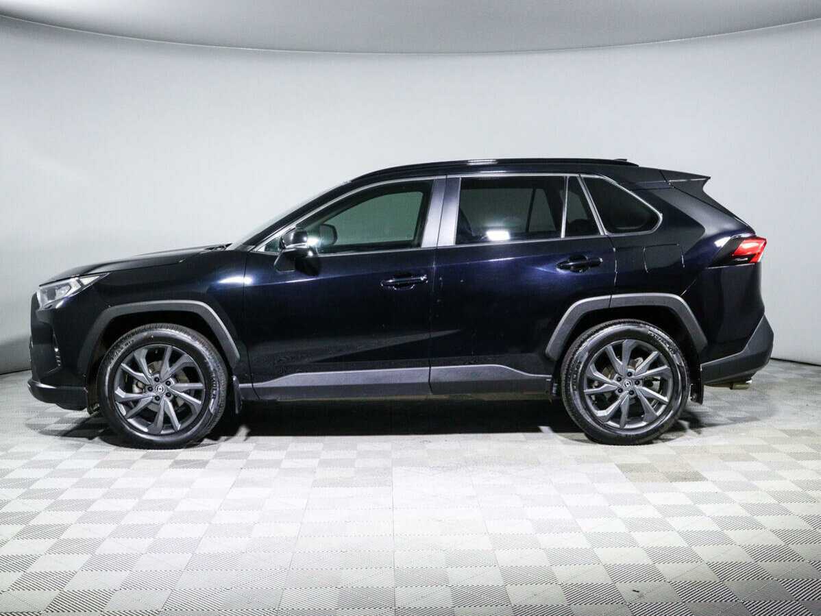 Toyota RAV4 с пробегом — 2021 год. Фото: #7