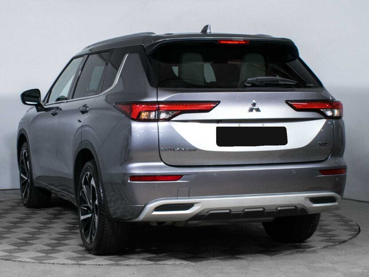 Mitsubishi Outlander с пробегом — 2022 год. Фото: #6
