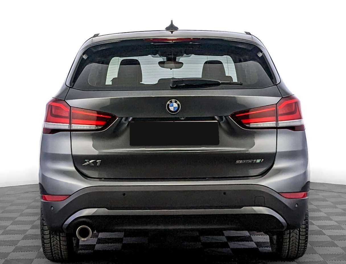 BMW X1 с пробегом — 2021 год. Фото: #5