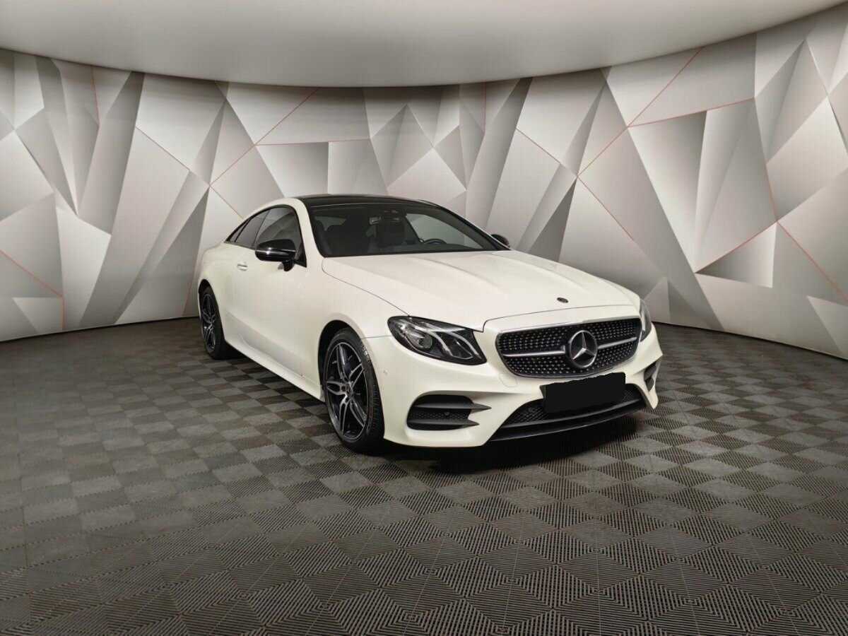 Mercedes-Benz E-Класс с пробегом — 2017 год. Фото: #2