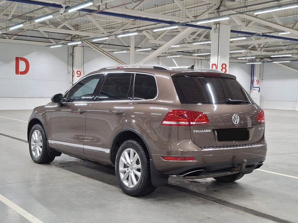 Volkswagen Touareg с пробегом — 2013 год. Фото: #6