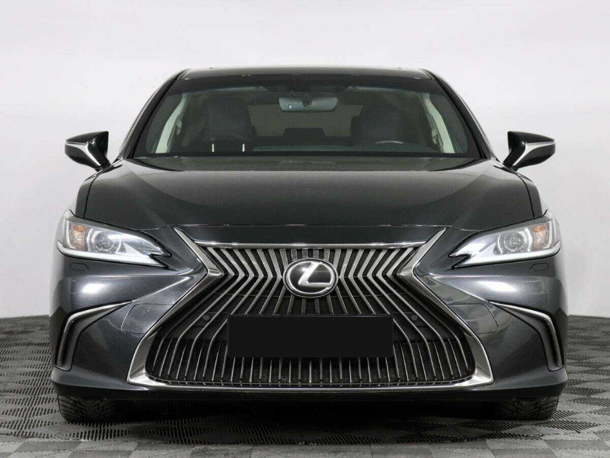 Lexus ES с пробегом — 2019 год. Фото: #1