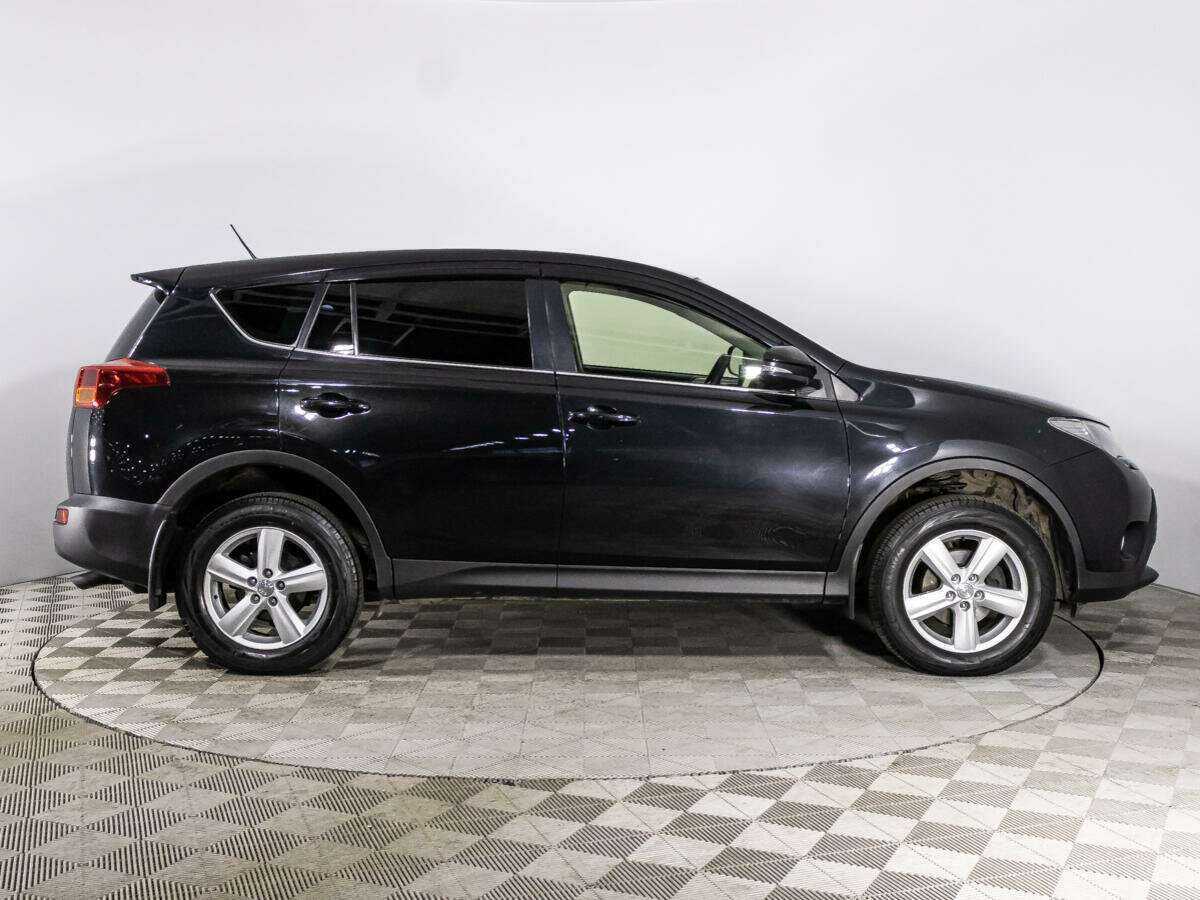 Toyota RAV4 с пробегом — 2013 год. Фото: #3