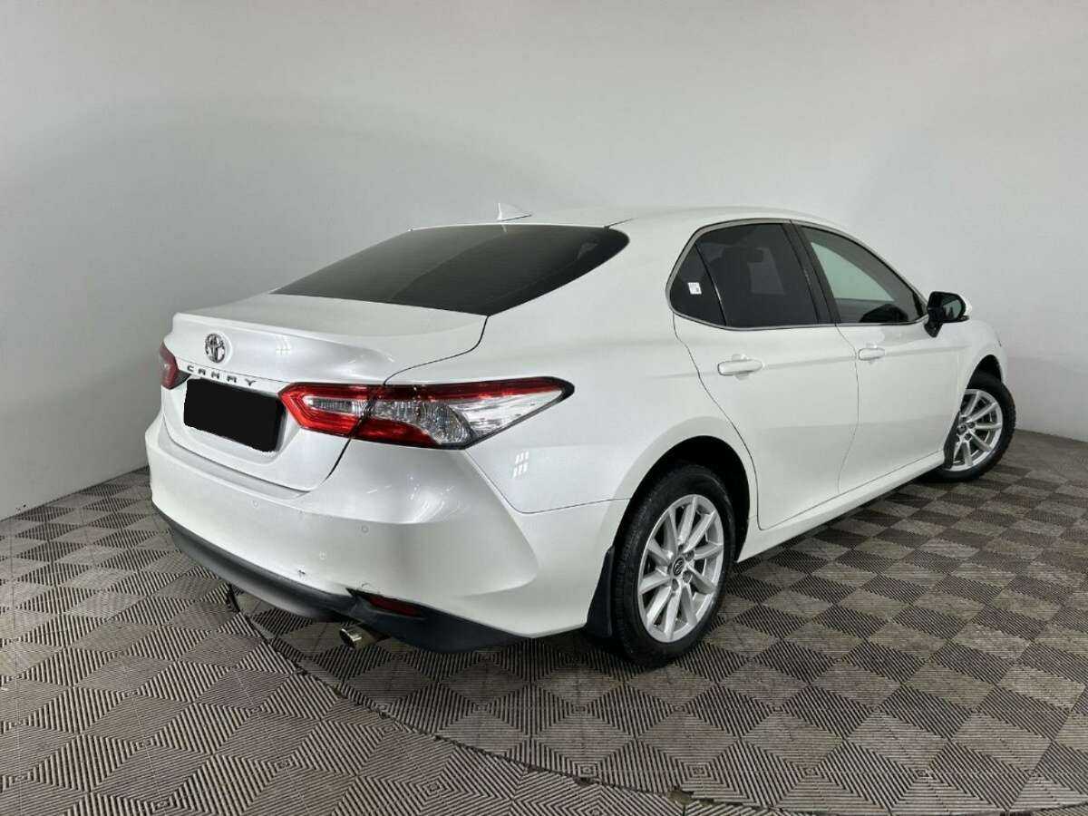 Toyota Camry с пробегом — 2021 год. Фото: #5