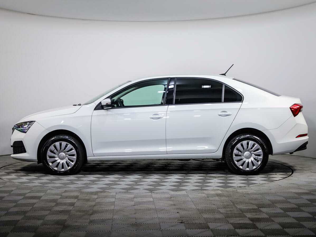 Skoda Rapid с пробегом — 2021 год. Фото: #6