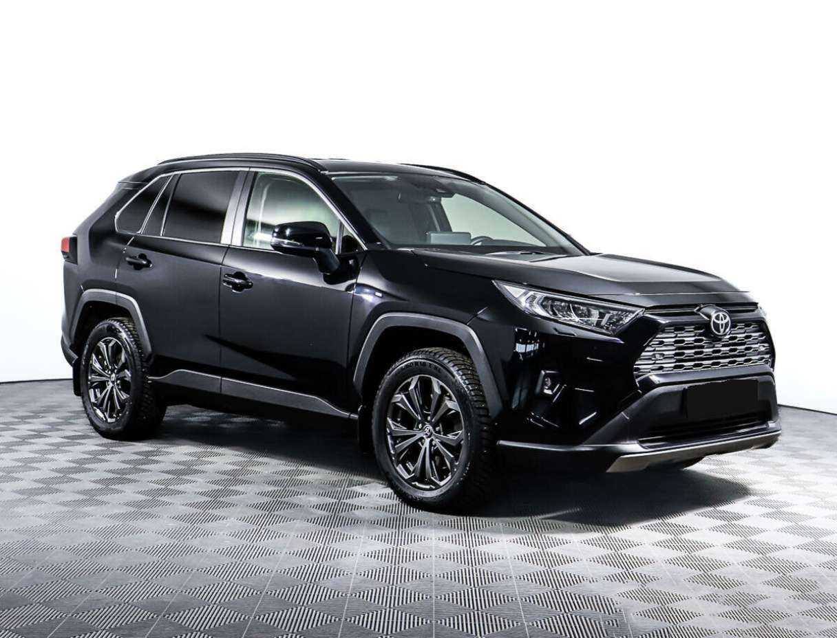 Toyota RAV4 с пробегом — 2022 год. Фото: #2