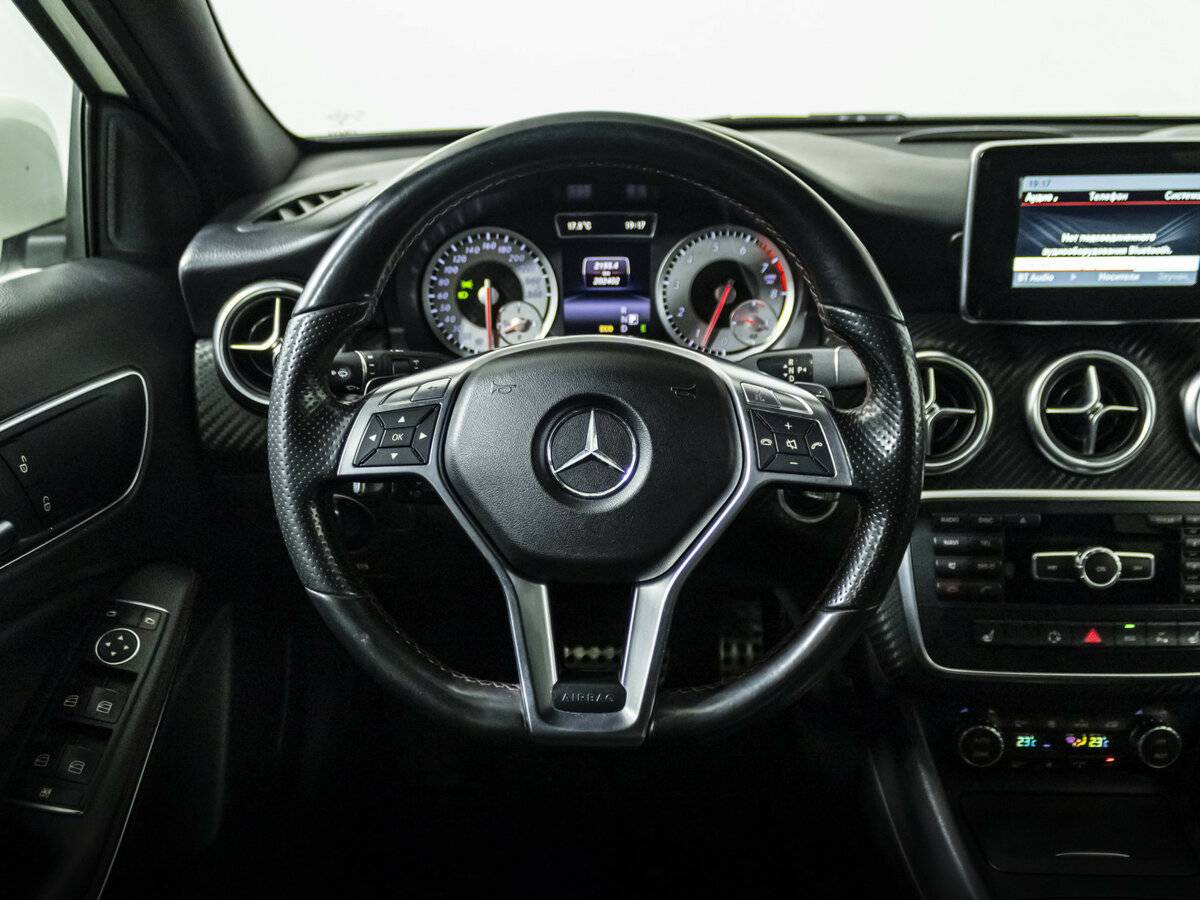 Mercedes-Benz A-Класс с пробегом — 2014 год. Фото: #10
