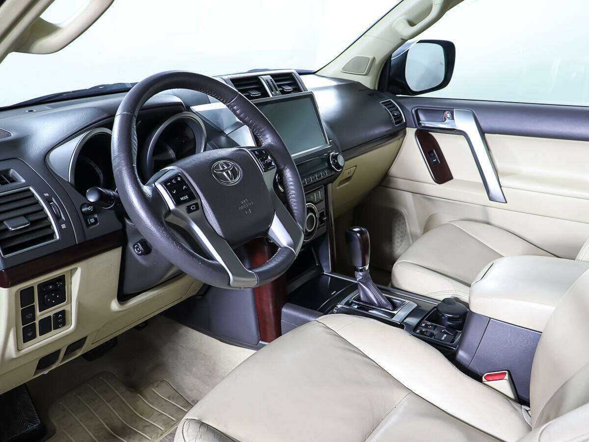 Toyota Land Cruiser Prado с пробегом — 2014 год. Фото: #12