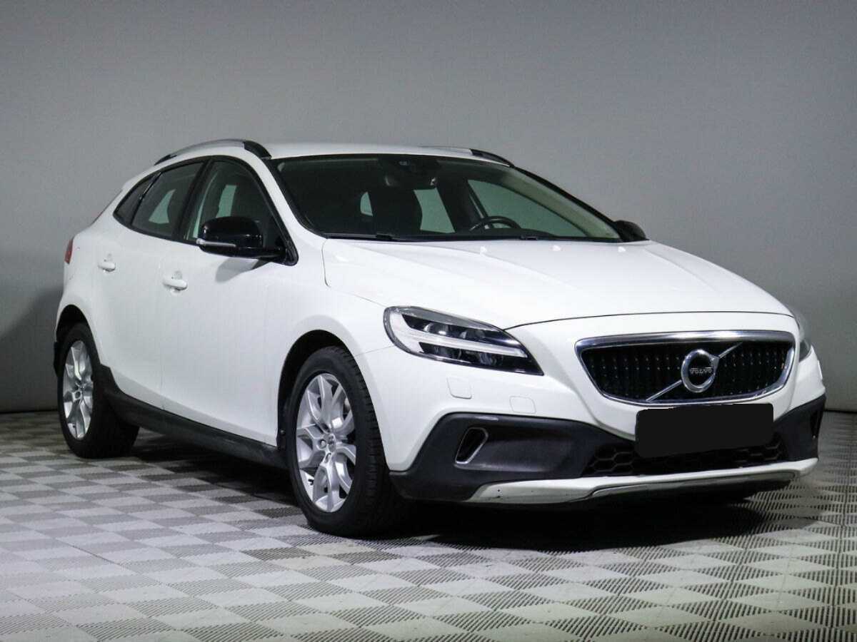 Volvo V40 Cross Country с пробегом — 2016 год. Фото: #2