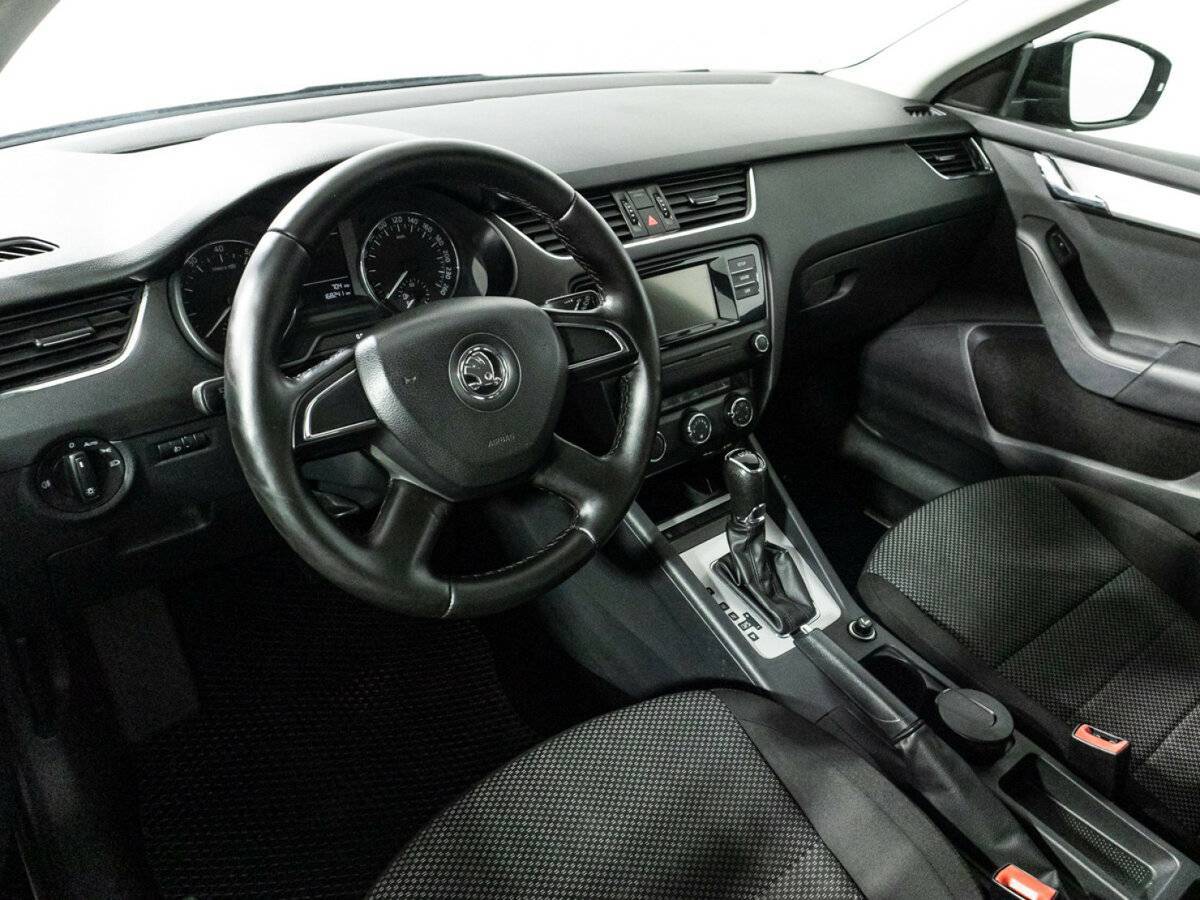 Skoda Octavia с пробегом — 2014 год. Фото: #10