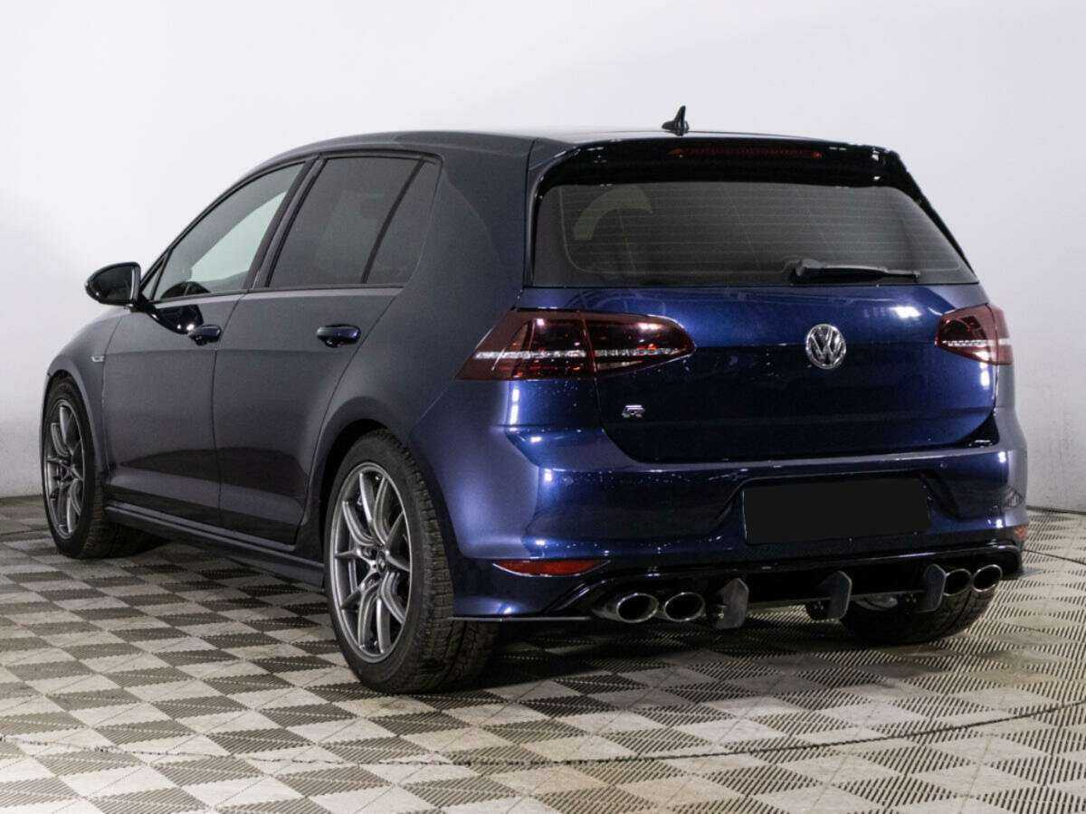 Volkswagen Golf R с пробегом — 2014 год. Фото: #6
