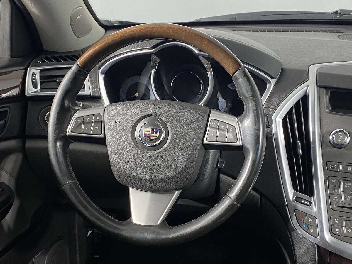 Cadillac SRX с пробегом — 2011 год. Фото: #12