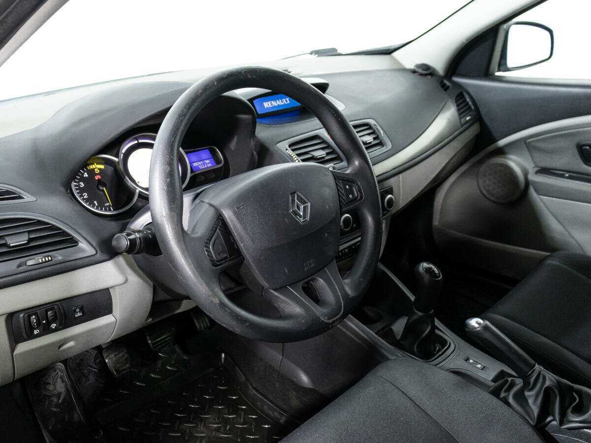 Renault Megane с пробегом — 2009 год. Фото: #10