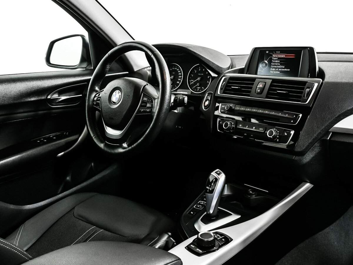 BMW 1 серии с пробегом — 2017 год. Фото: #8