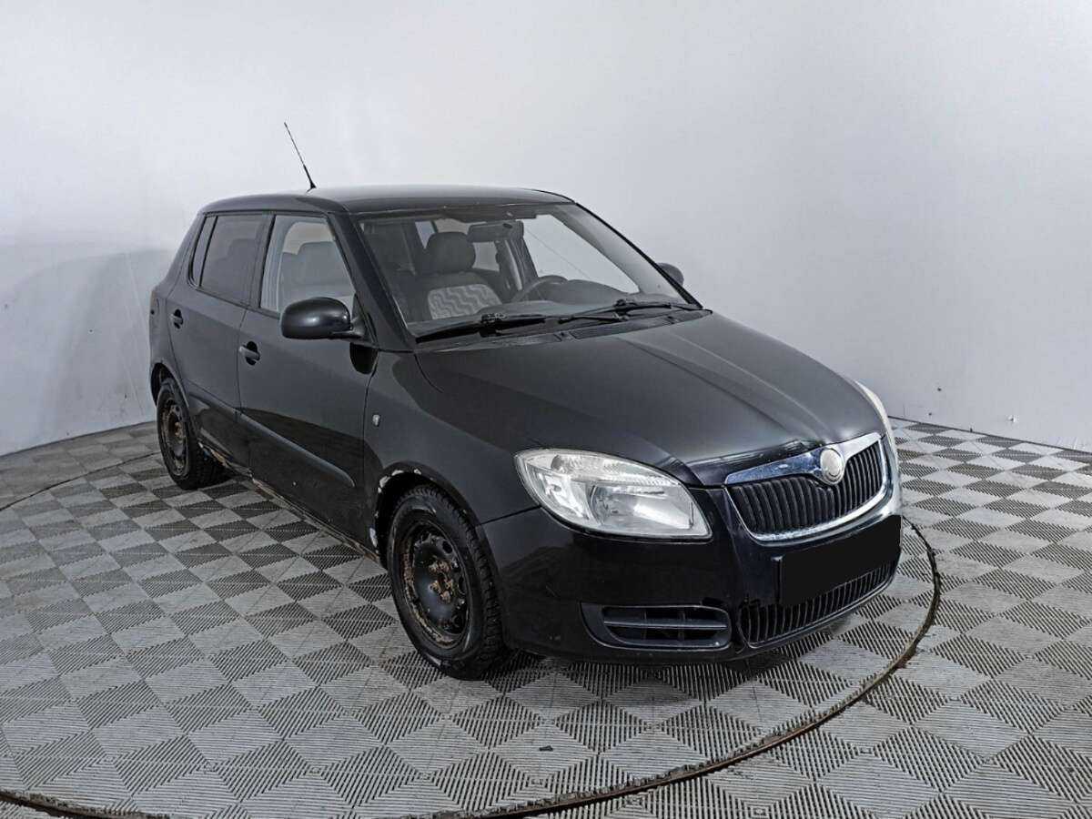 Skoda Fabia с пробегом — 2008 год. Фото: #2